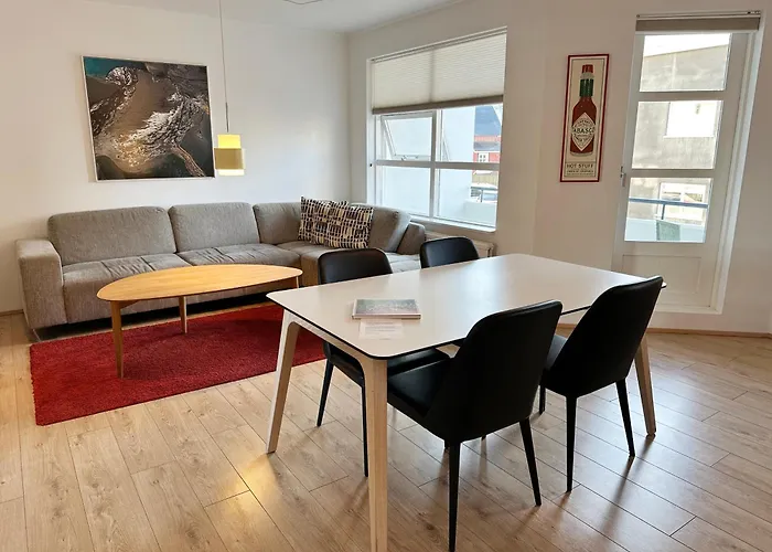 Reykjavik Central s