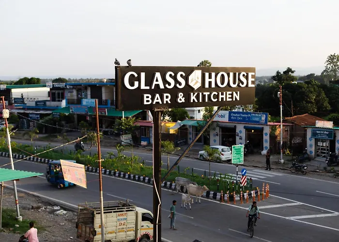Hotels Close to Airport Js Souvenir