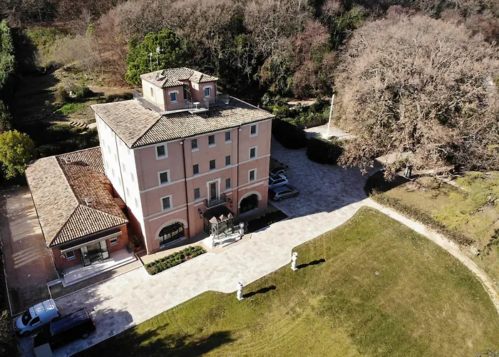 Hotel 5 stelle: Villa Lattanzi