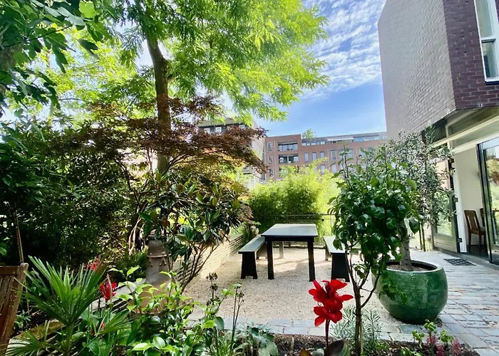 Beach hotel: The Green Tunnel