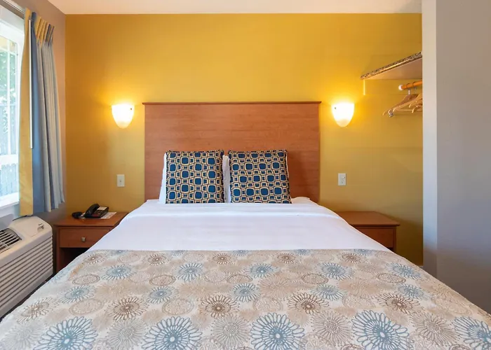 Motel: Nordic Inn And Suites