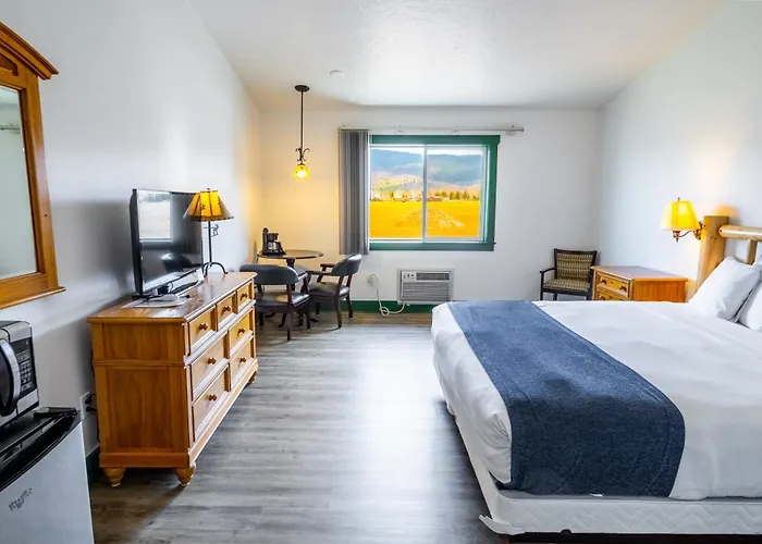 Hotel with view: Teton Valley Motel