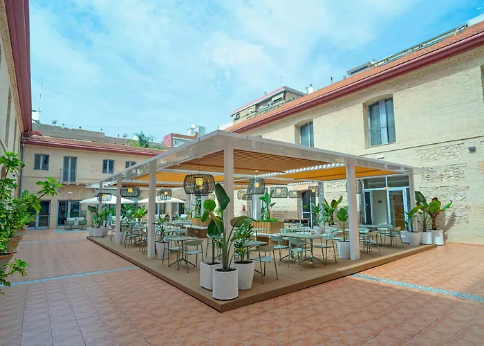5 star hotels Dwo Valencia