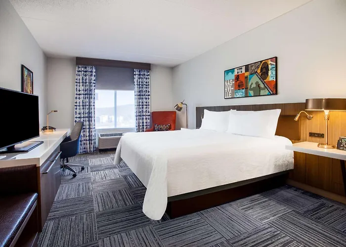 Hotel with pool: Hilton Garden Inn Nashville Smyrna