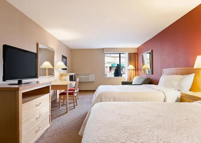 Jacuzzi hotel: Days Inn By Wyndham Niagara Falls Near The Falls