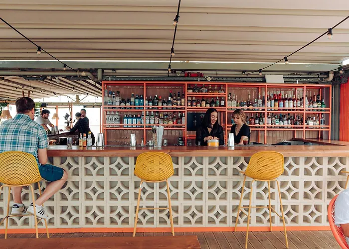 Lodge: Selina Athens Theatrou