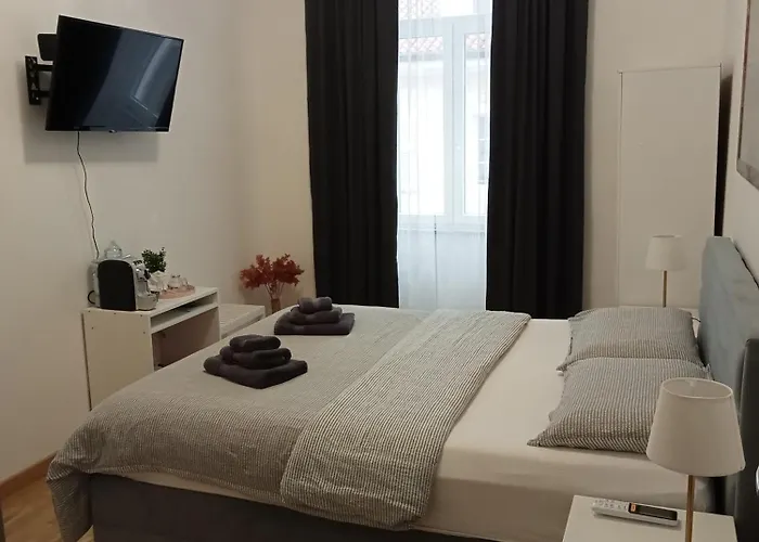 Albergo centrale: Fenix Rooms