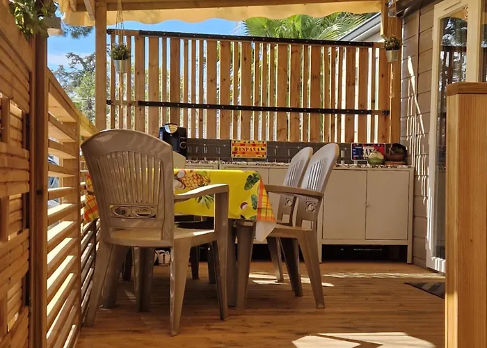Camping La Carabasse Vias-Plage-T4 Climatise,Tout Confort, Emplacement Calme !