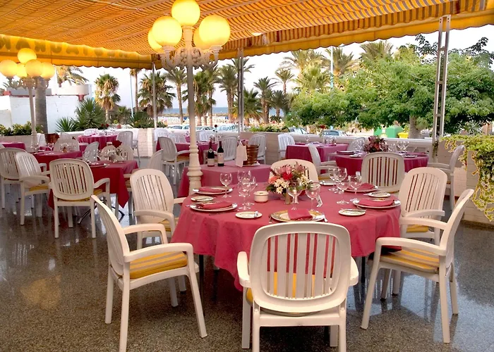 Resort: Hotel Apartamentos Bajondillo