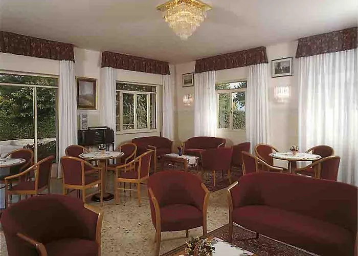 Residence Miralago Rooms & Apartments