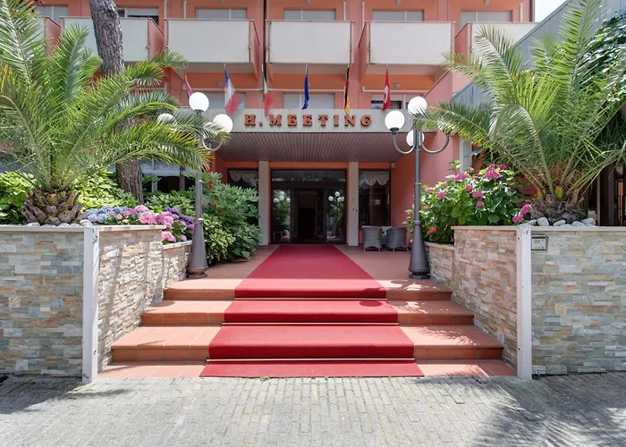 Hotel con piscina: Hotel Meeting