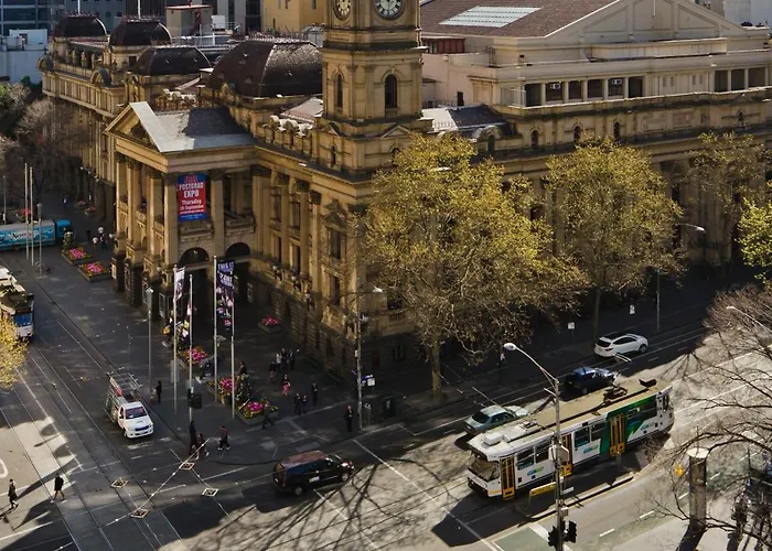 Cheap hotel: City Square Motel