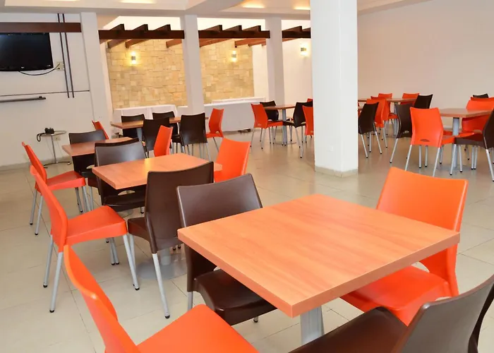 Hotel with view: La Siesta Hotel