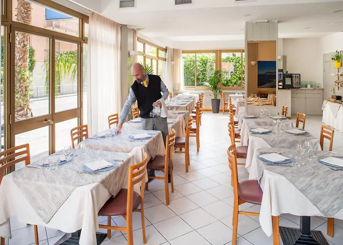 Hotel sulla spiaggia: Hotel Gilda