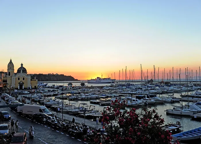  L'Isola Del Postino