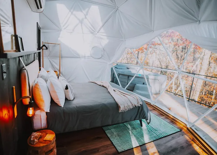 Family Hotel: Starlight Haven Hot Springs