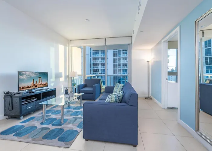 Beach hotel: Global Luxury Suites At Monte Carlo