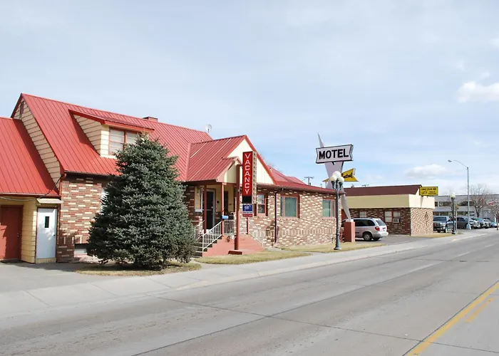 Hotel near College: Central Motel