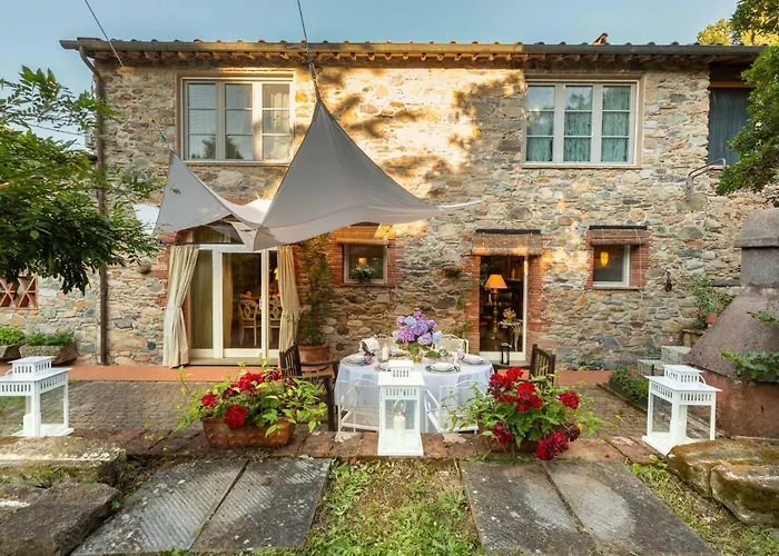 Villa Ester, A Stylish Farmhouse On The Hills