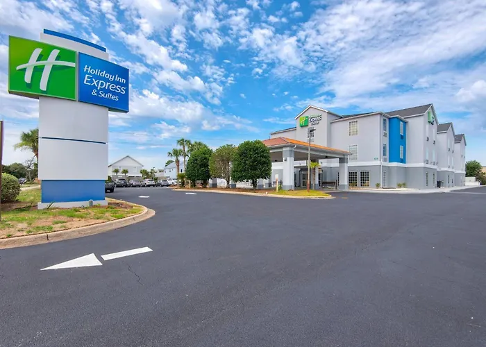 Hotels with tennis Holiday Inn Express Destin E - Commons Mall Area By Ihg