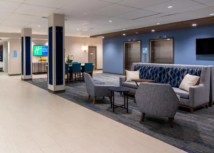 Family Hotel: Holiday Inn Express & Suites Vaughan-Southwest By Ihg
