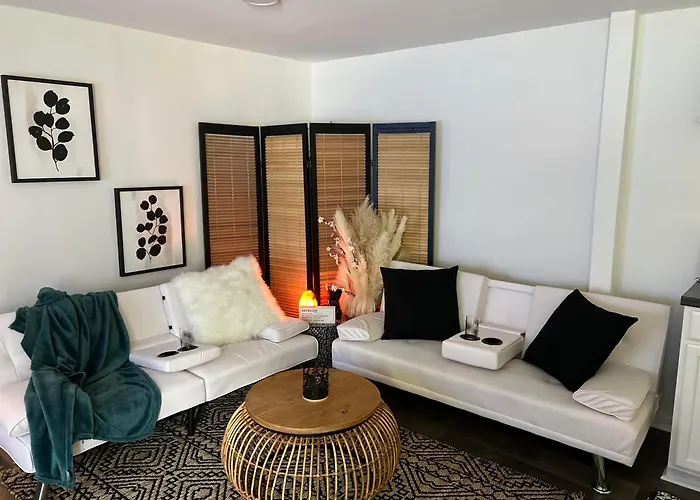 Vacation rental: The Double Door Inn - Unit 1