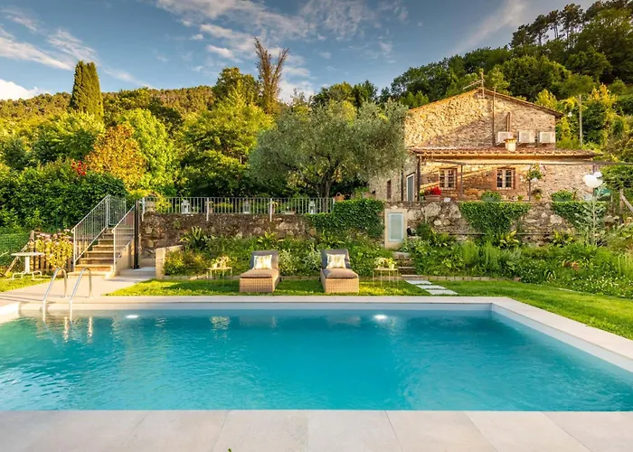 Villa Ester, A Stylish Farmhouse On The Hills