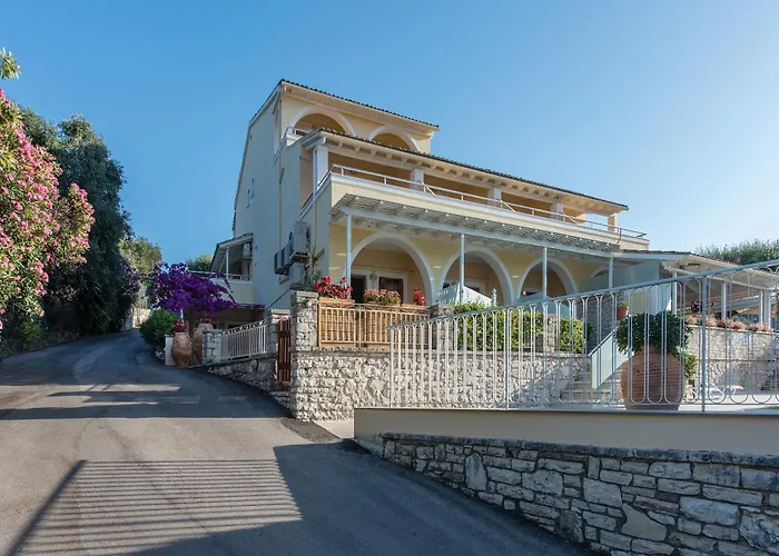 Hill Lofos Hotel