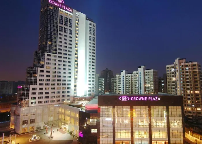 Hotel with Tennis: Crowne Plaza Shanghai Pudong By Ihg