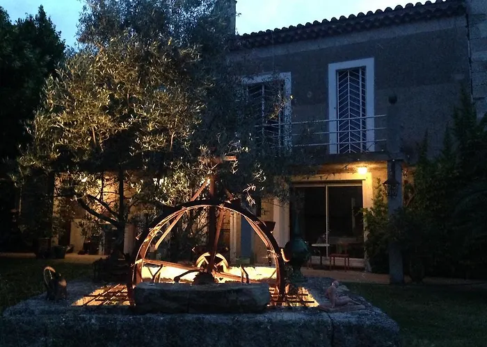 Hôtel bon marché: Les Jardins du Rebaut