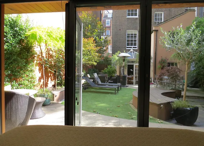 Romantic Bungalow In Notting Hill