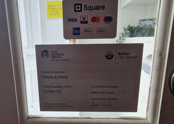 Aunty Katie'S House, Ni Tourist Board Certified & Located On The Main Oldpark Road To Belfast, With Free Continental Breakfast & Free Ultra Fast Sky Internet, Free Sky Sports & Free Sky Cinema, Self-Check In After 10Pm Gmt