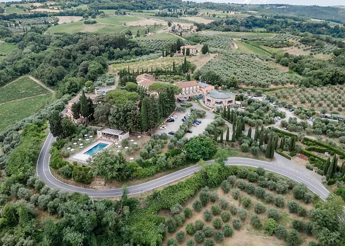 Hotels with tennis Villasanpaolo Resort & Spa