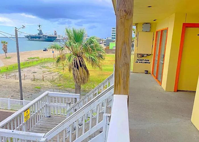 Motels Sea Shell Inn On The Beach