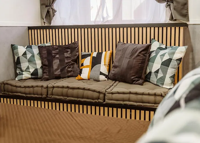 Bello Urban Boutique - Golden Keys Collection