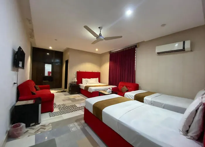 Tulip Inn, Gulberg