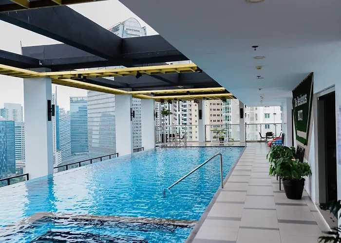 Luxe Suite At Bcct - Bgc'S Prime Studio - Gym, Infinity Pool With Breathtaking Skyline View
