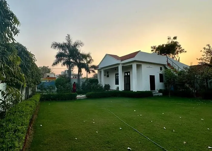 Vacation home: Serene Farmhouse Escape In Agra