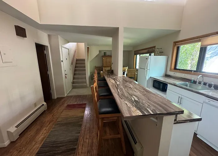 Pool Villa: Shadow Mountain Lodge