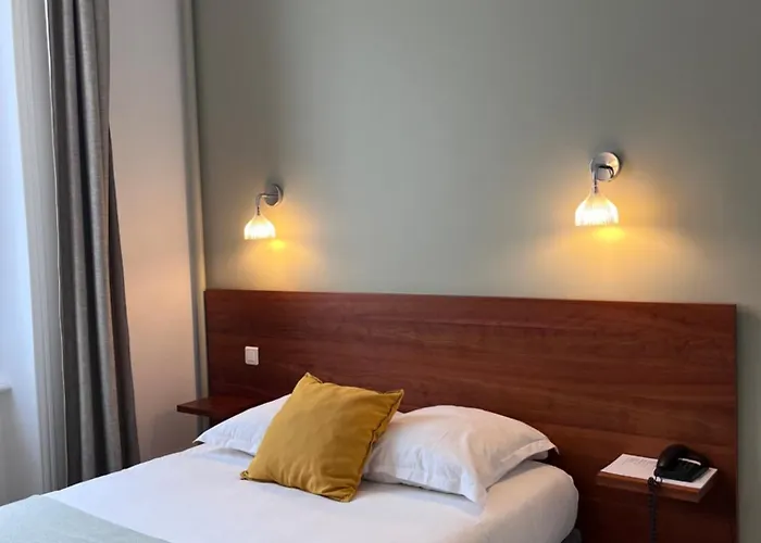 Hôtel De France - Restaurant L'insolite