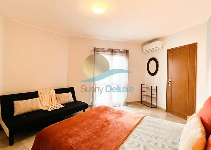 Villa: Villa Golfinho By Sunny Deluxe