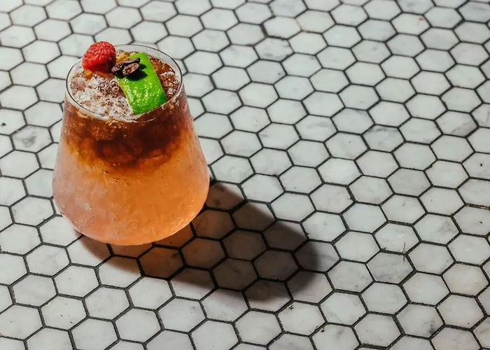 Hotel com jacuzzi: Hilton Vienna Plaza