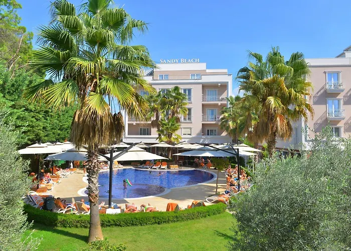 Central hotel: Sandy Beach Resort