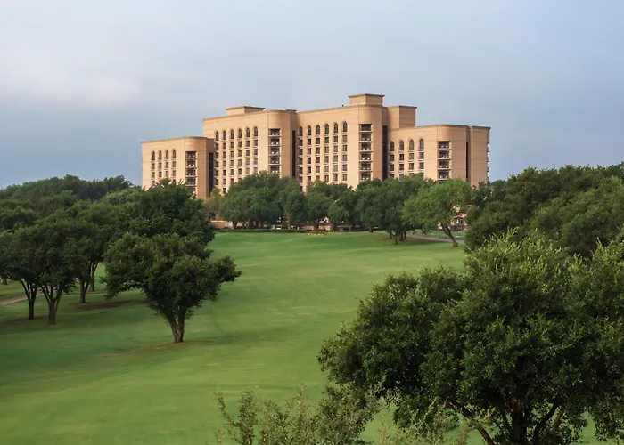 The Ritz-Carlton Dallas, Las Colinas