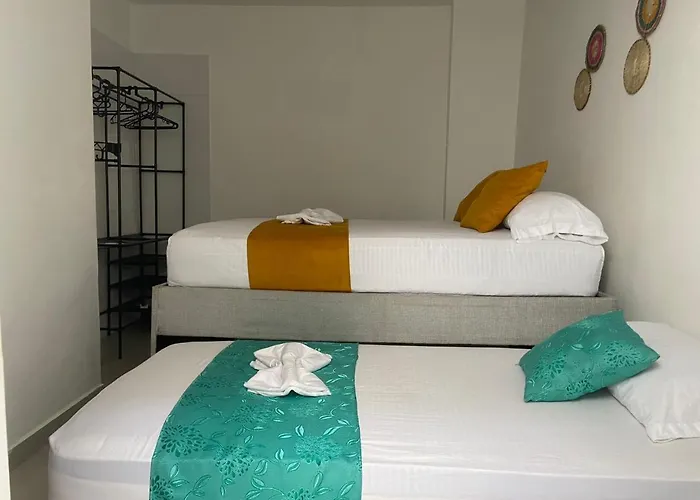 Family Hotel: Shekinah House