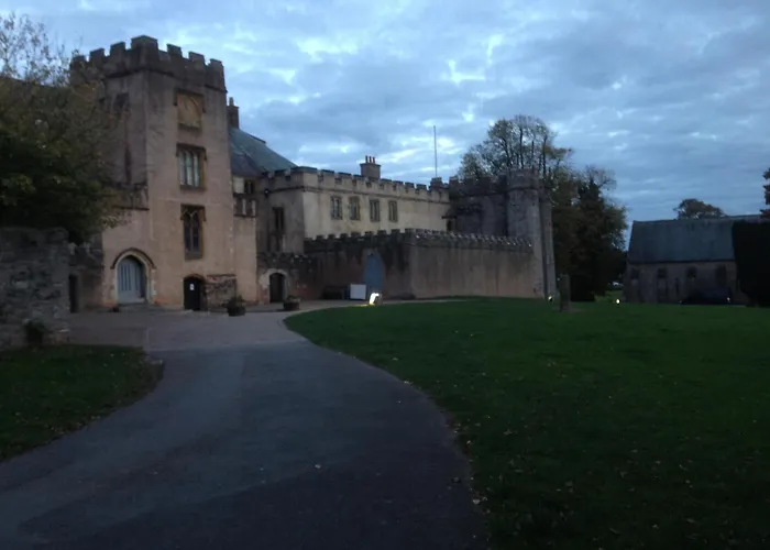 Luxury hotel only: The Brandize Guest House