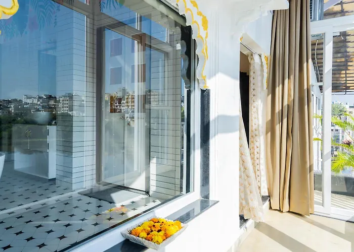 Natural Lake View Hotel