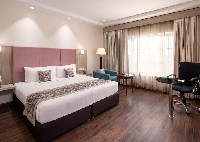 Nidhivan Sarovar Portico