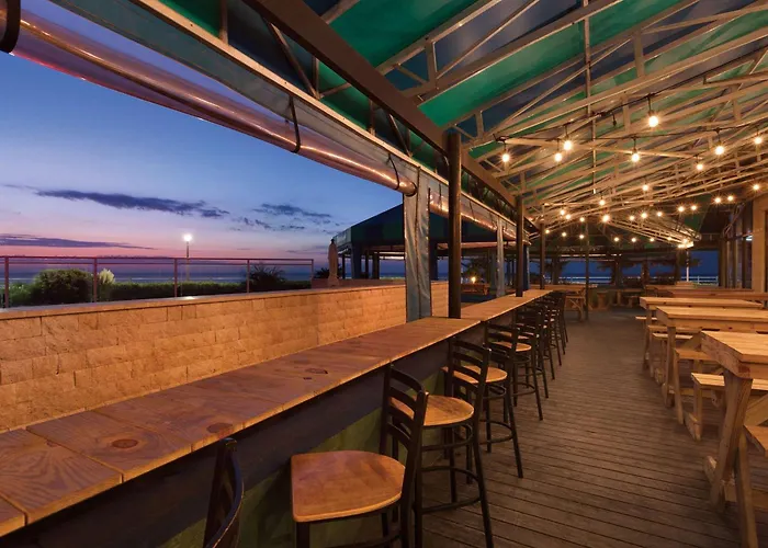 Resorts Guide Surfbreak Virginia Beach Oceanfront, An Ascend Collection