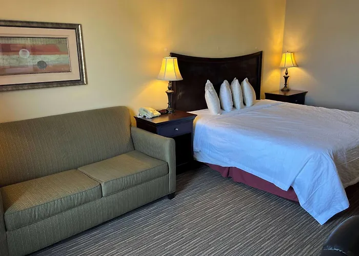 Days Inn By Wyndham Pittsburg Ks